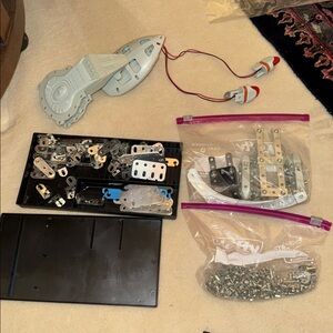 STAR TREK U.S.S. ENTERPRISE The Next Generation Steel Tec Pieces - No Box